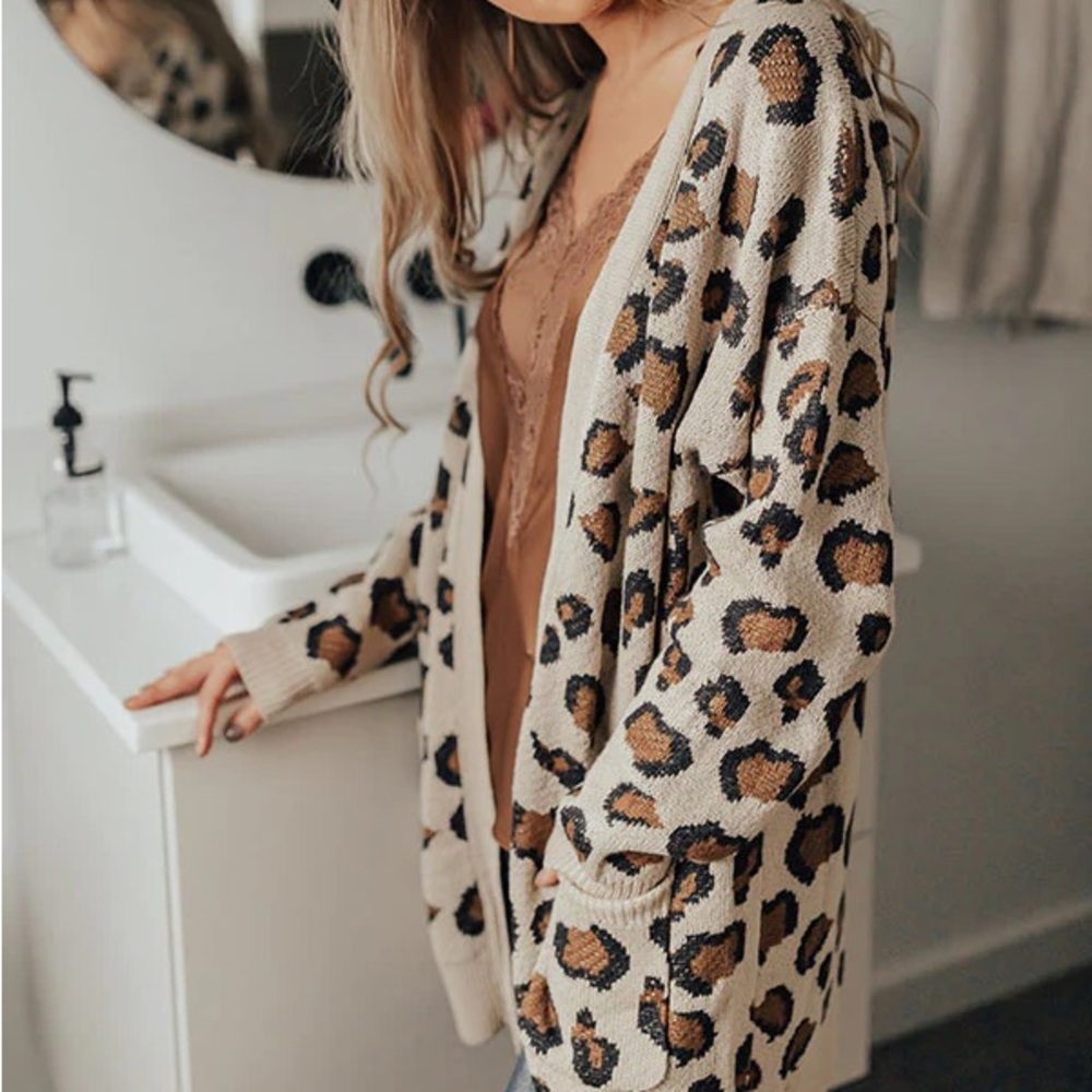 leopard print chunky knit sweater jacket with pockets - Picture 3 of 4